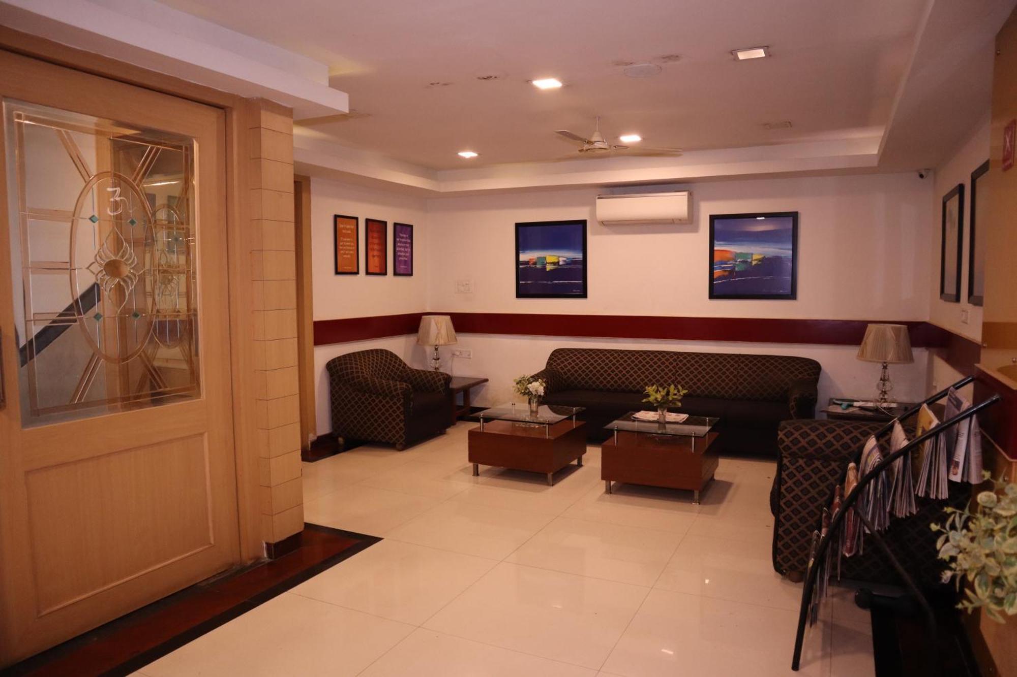 Sri Sai Ram Suites บังกาลอร์ ภายนอก รูปภาพ