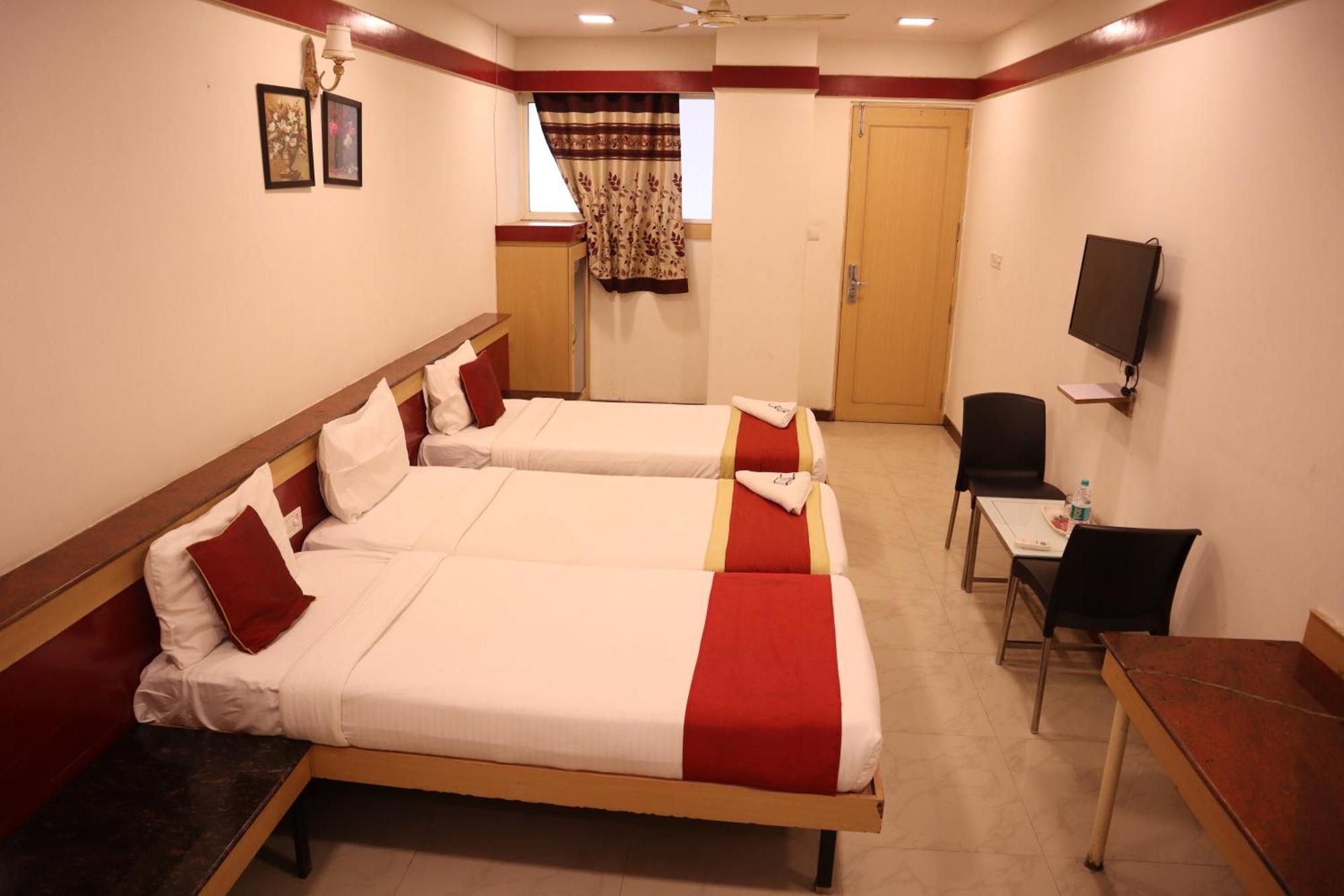 Sri Sai Ram Suites บังกาลอร์ ภายนอก รูปภาพ