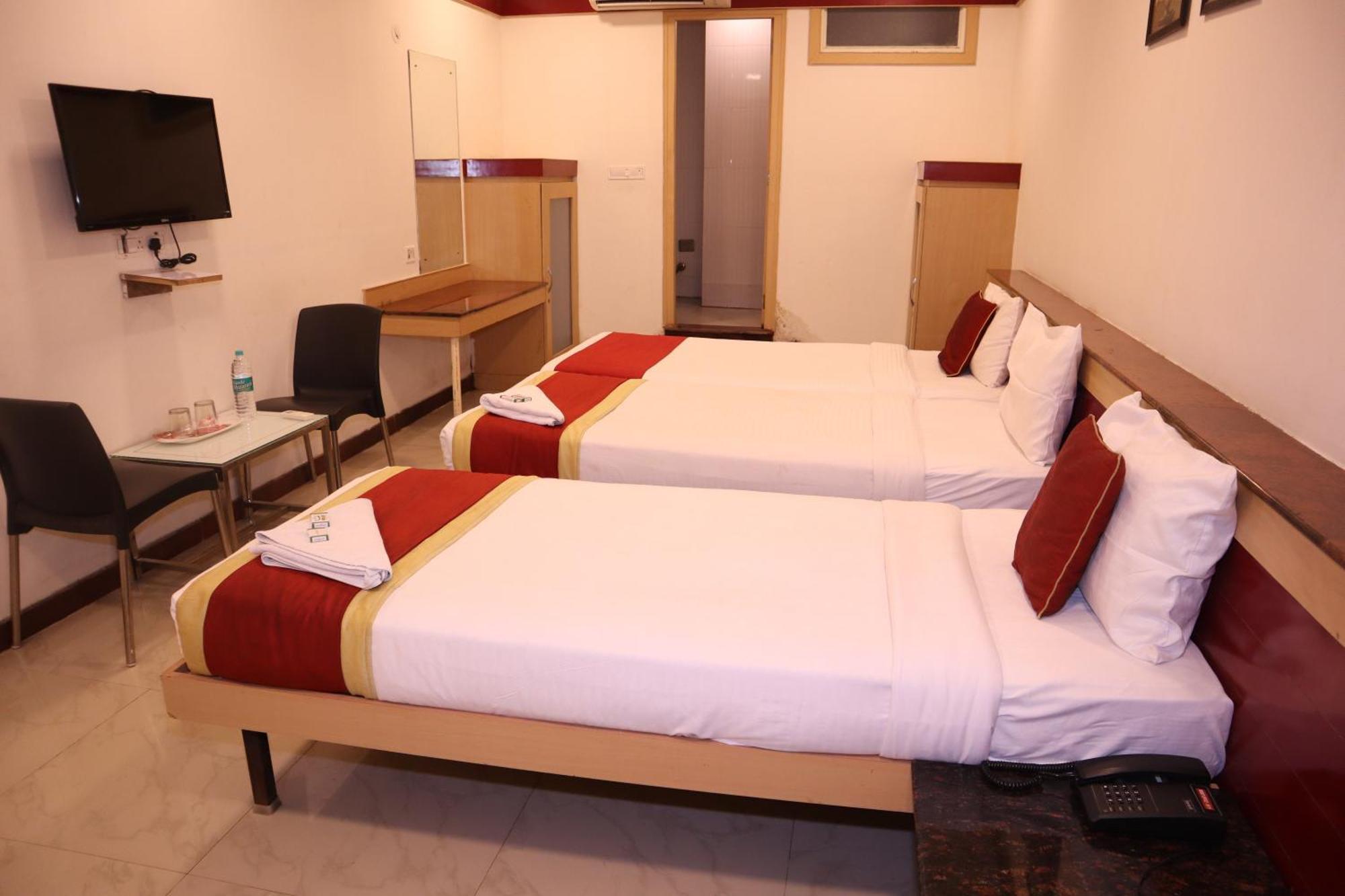 Sri Sai Ram Suites บังกาลอร์ ภายนอก รูปภาพ