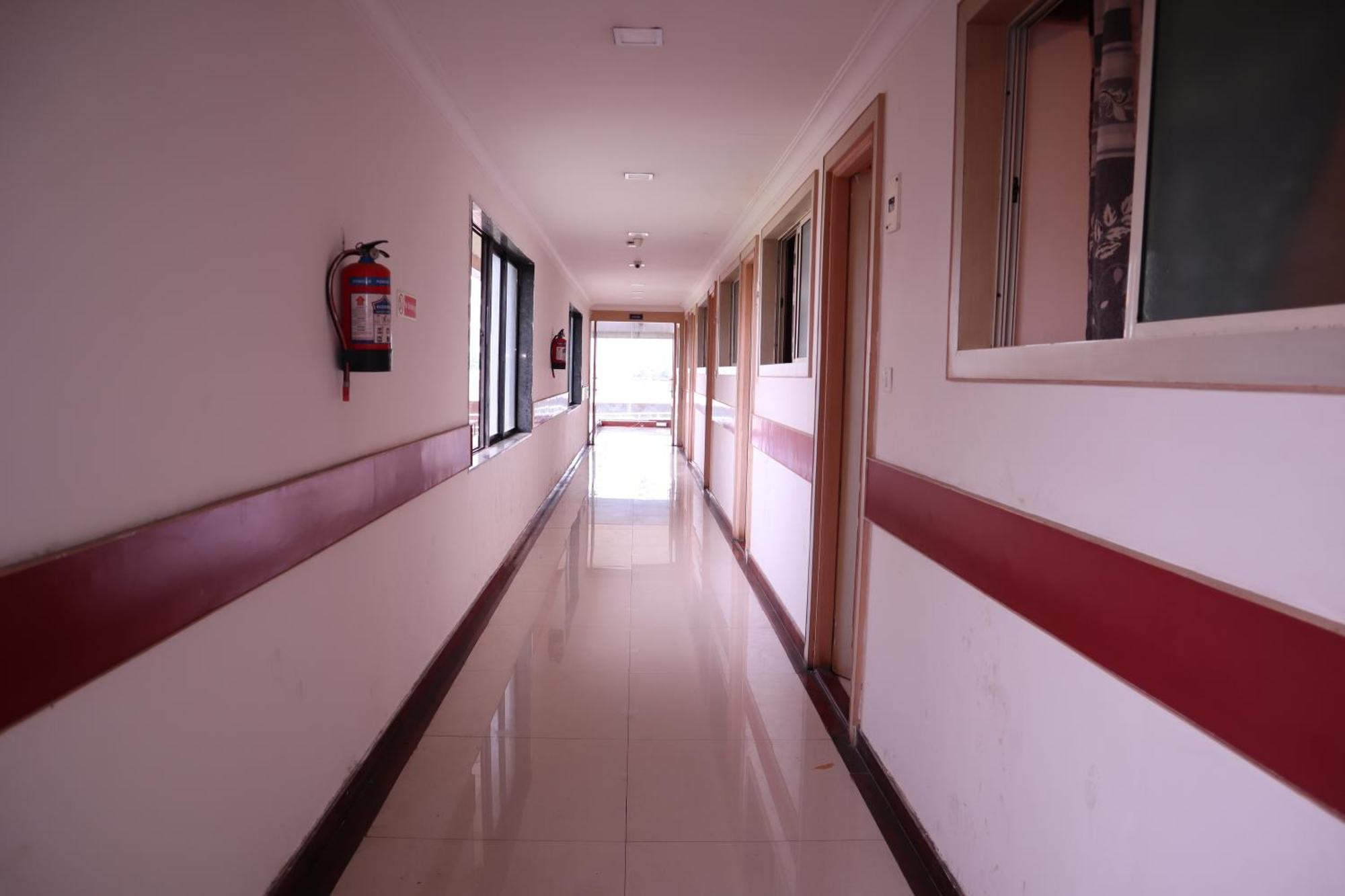 Sri Sai Ram Suites บังกาลอร์ ภายนอก รูปภาพ