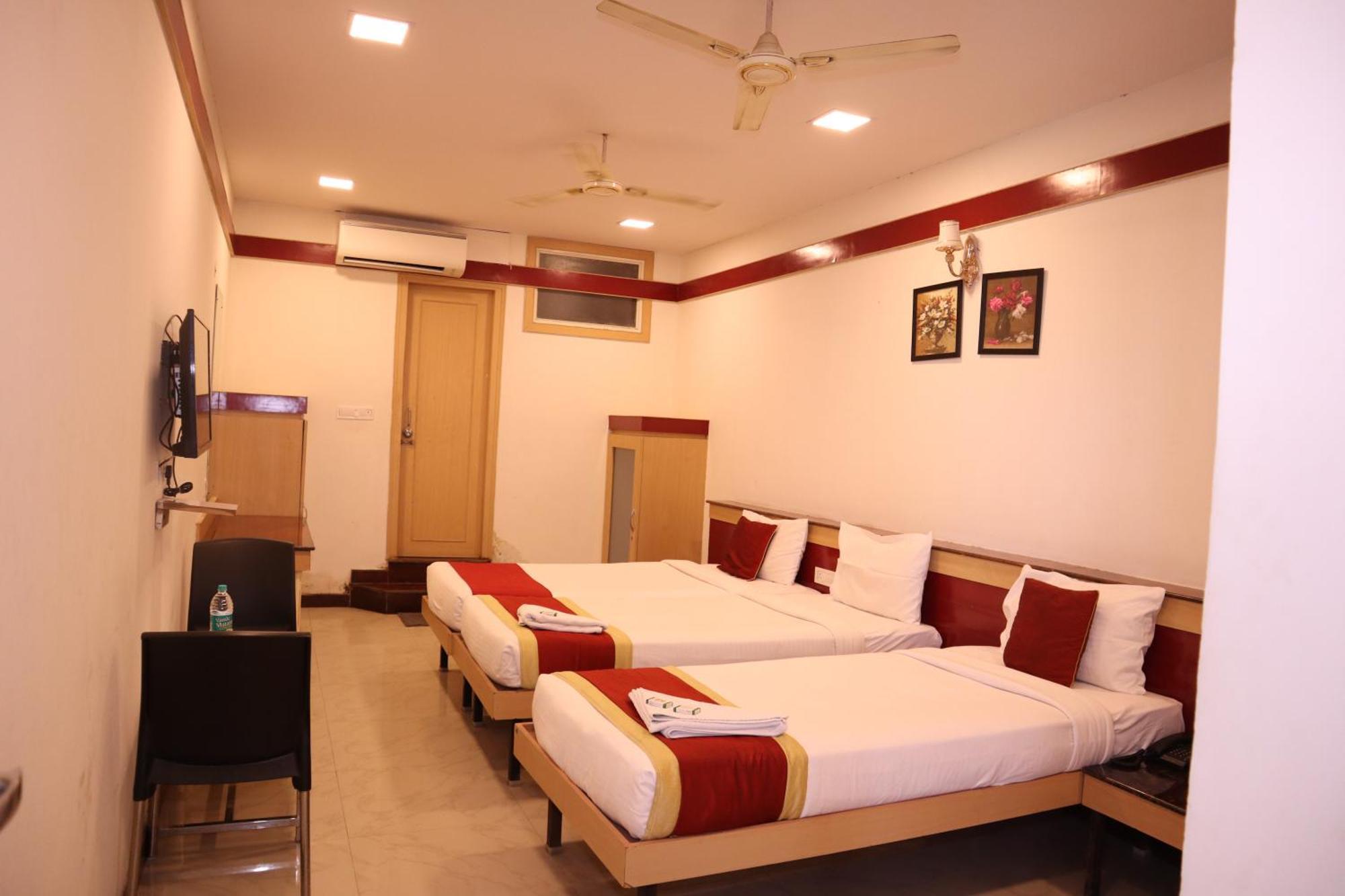 Sri Sai Ram Suites บังกาลอร์ ภายนอก รูปภาพ
