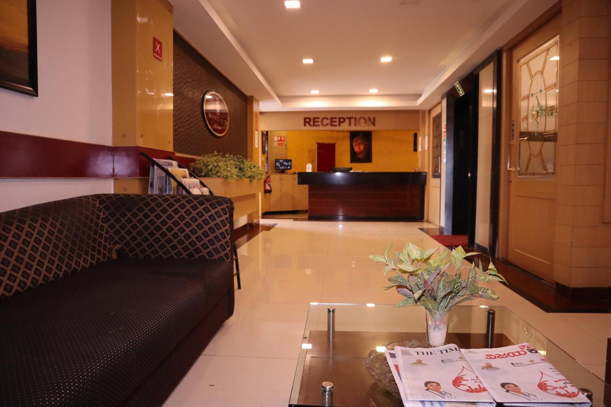 Sri Sai Ram Suites บังกาลอร์ ภายนอก รูปภาพ