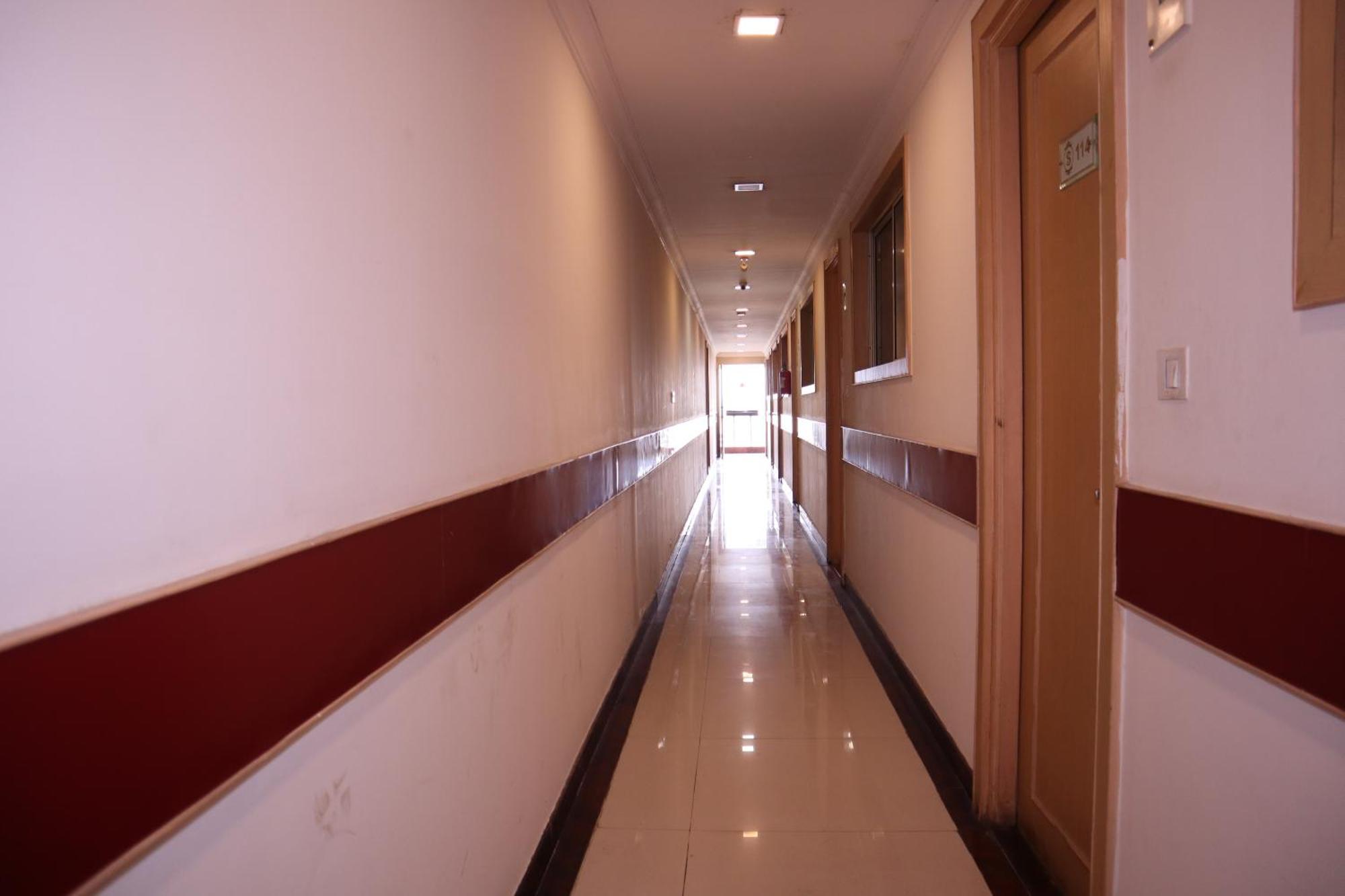 Sri Sai Ram Suites บังกาลอร์ ภายนอก รูปภาพ