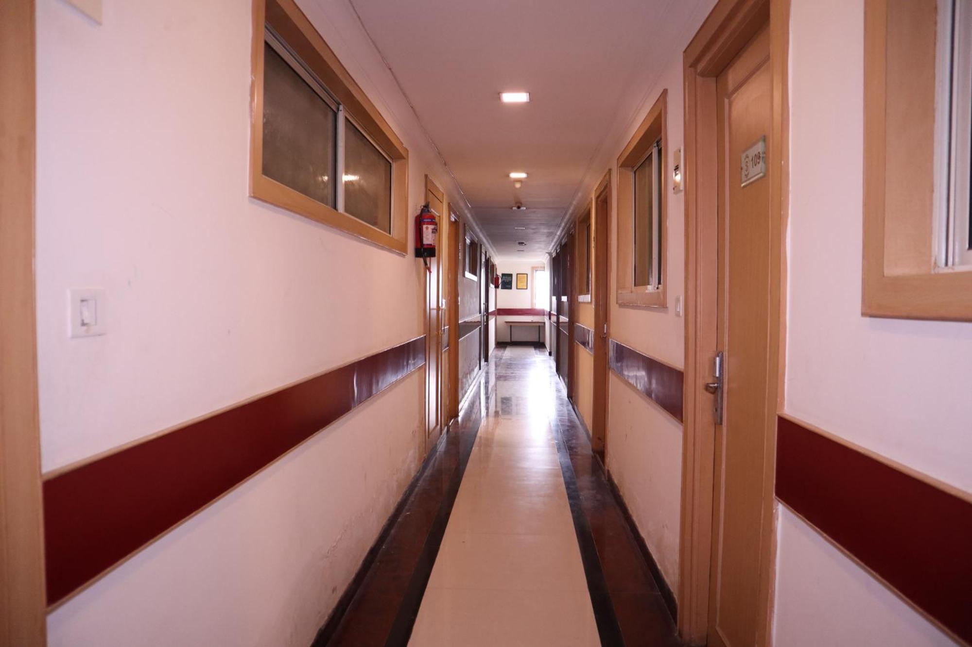 Sri Sai Ram Suites บังกาลอร์ ภายนอก รูปภาพ