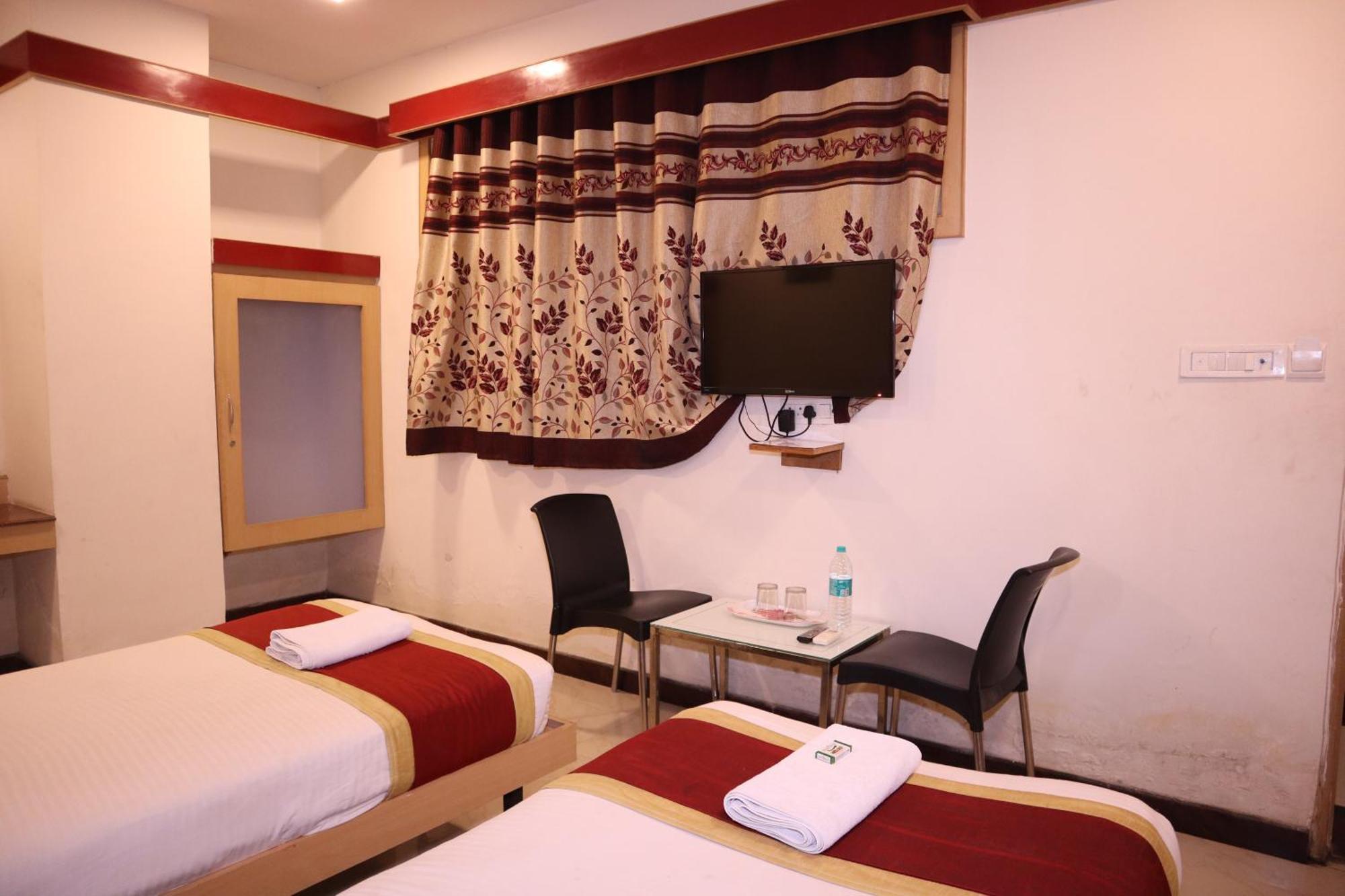 Sri Sai Ram Suites บังกาลอร์ ภายนอก รูปภาพ
