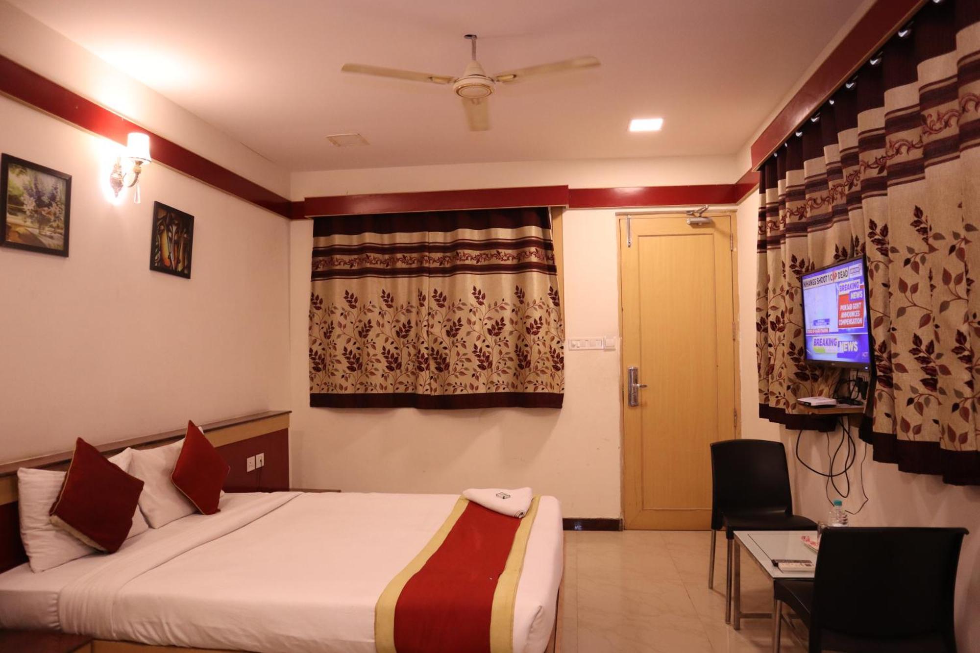 Sri Sai Ram Suites บังกาลอร์ ภายนอก รูปภาพ