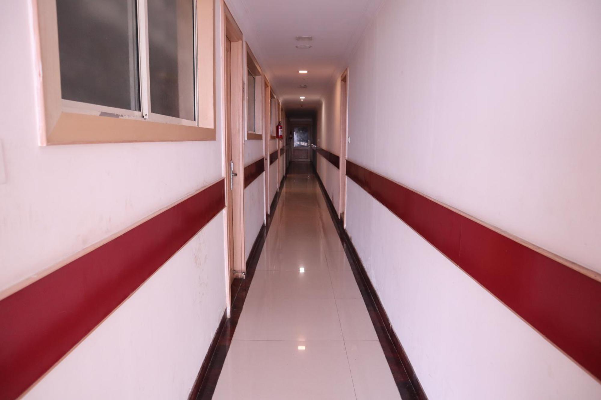 Sri Sai Ram Suites บังกาลอร์ ภายนอก รูปภาพ